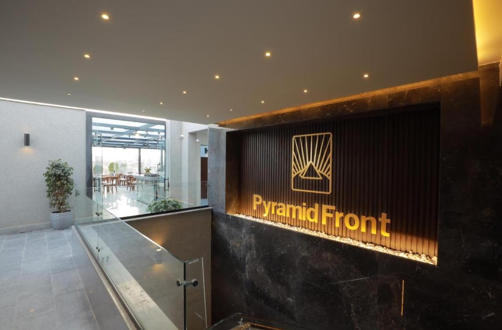 PYRAMID FRONT